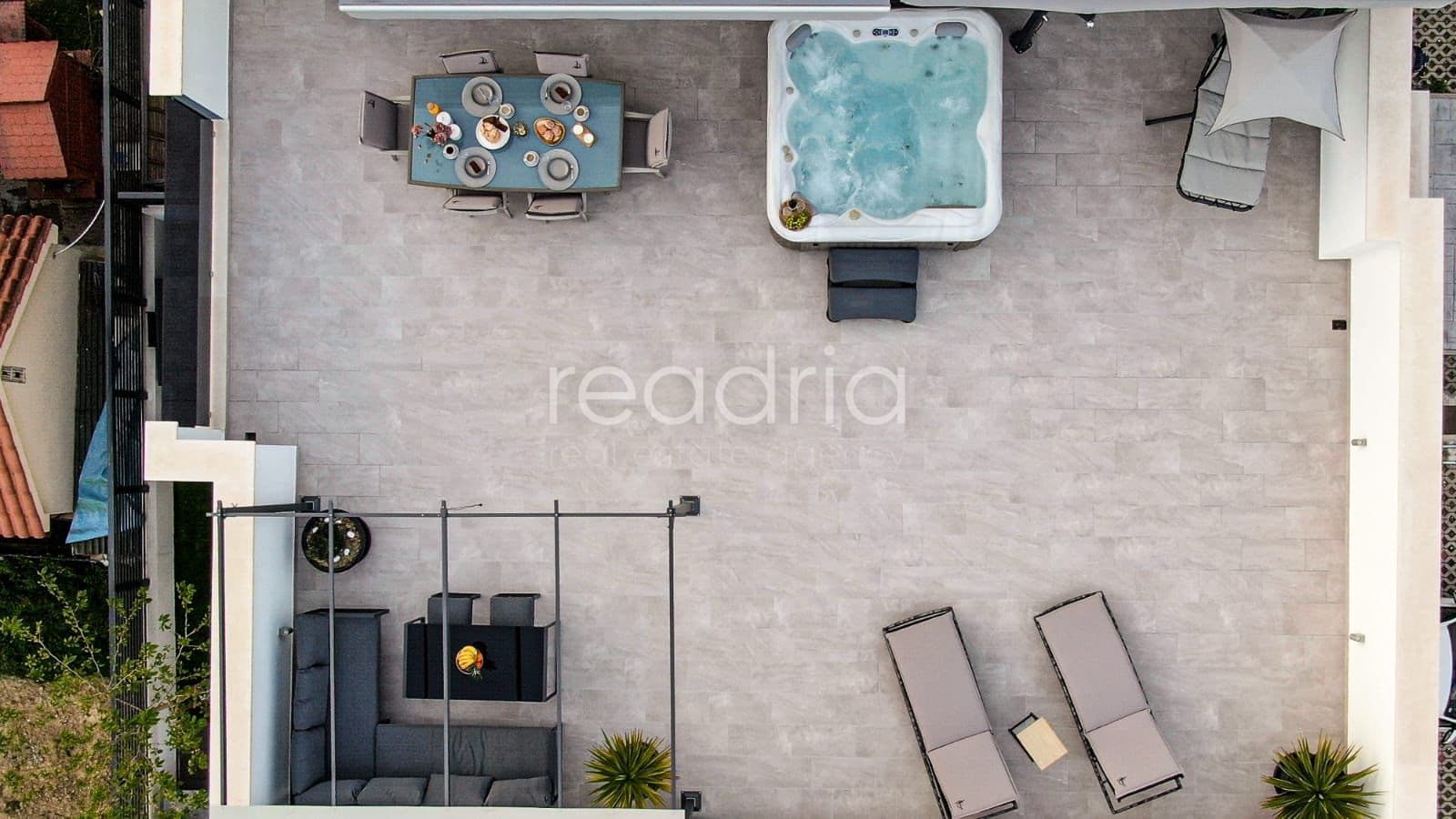 Stan: Strožanac, 101.25 m2 - Dvoetazni penthouse - velika terasa (prodaja)