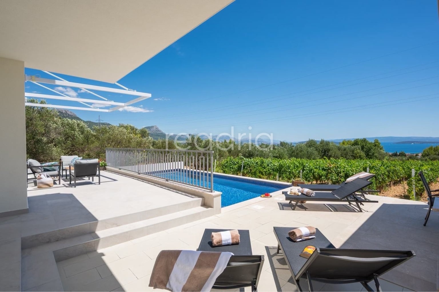 Kastela, 158m2- Luksuzna villa- 4S- predivan pogled (iznajmljivanje) — Kaštel Novi, Kaštela