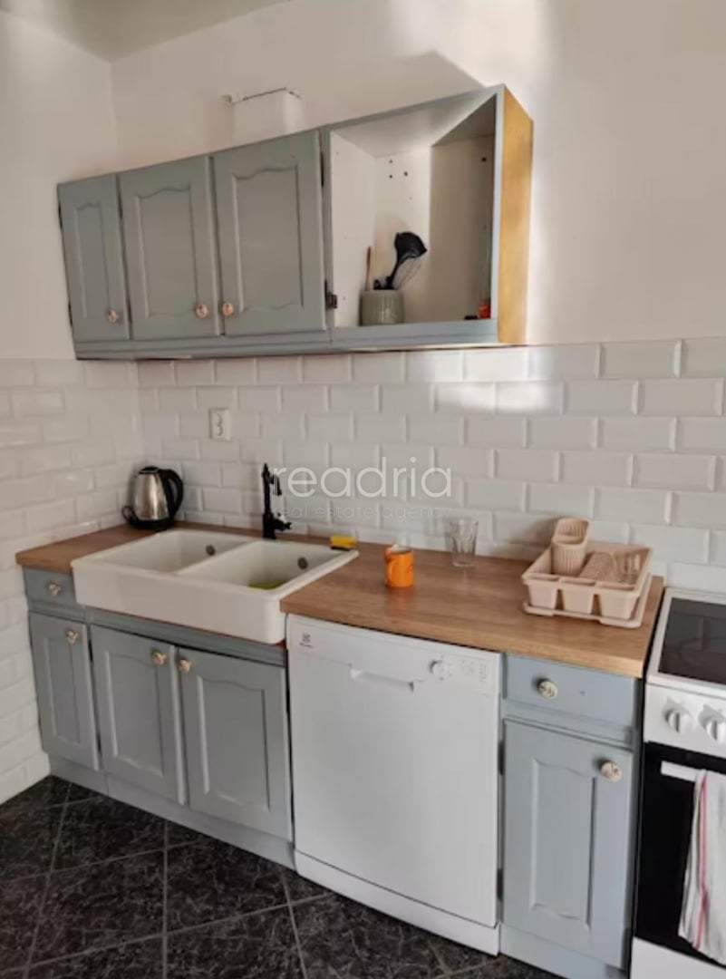 Stan: Split, Mejaši, 122m2 - 3S - Idealno za 3 studenta — Mejaši, Split