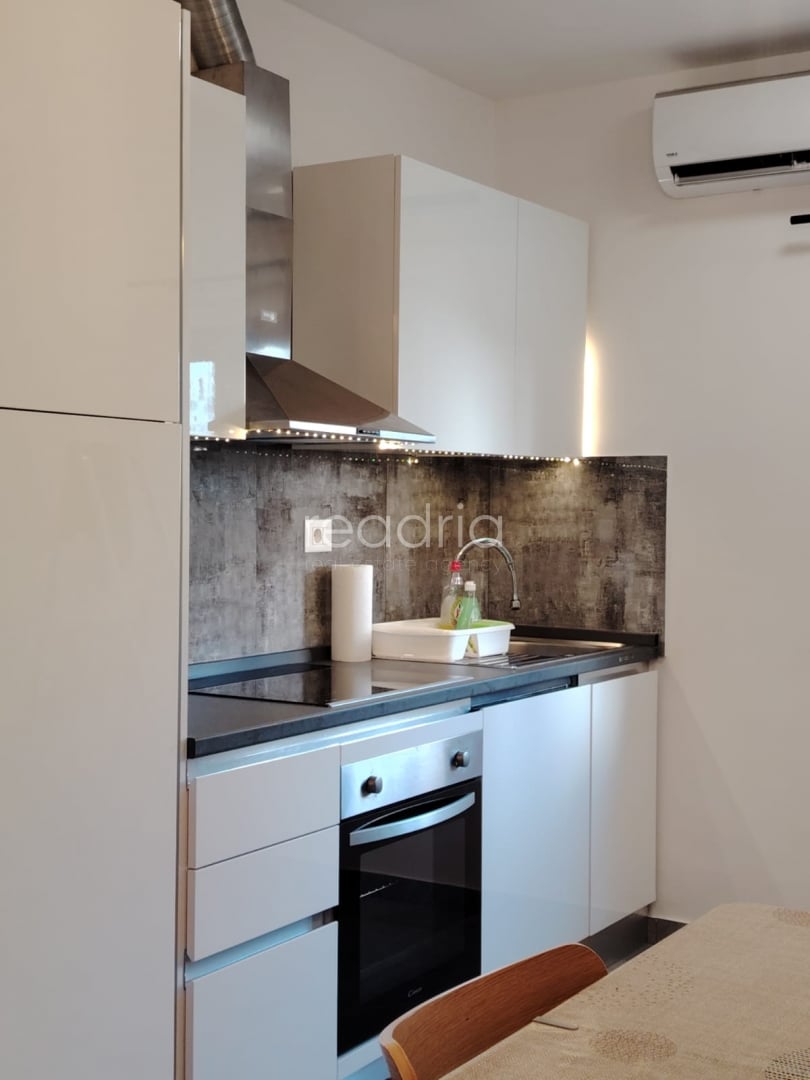 Stan: Solin -50m2 - 1S- Novouredeno -Dugorocan najam — Centar, Solin