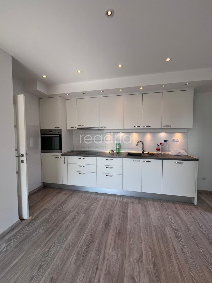 Stan: Split, Spinut, 78.00 m2, 3S - Polunamješten - Dugoročno — Spinut, Split