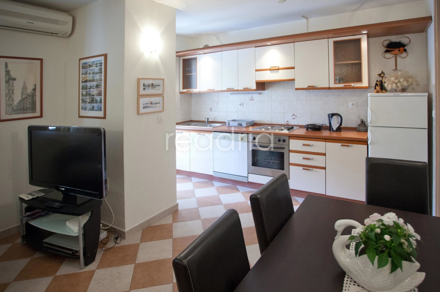Flat Bačvice, Split, 60m2 — Bačvice, Split