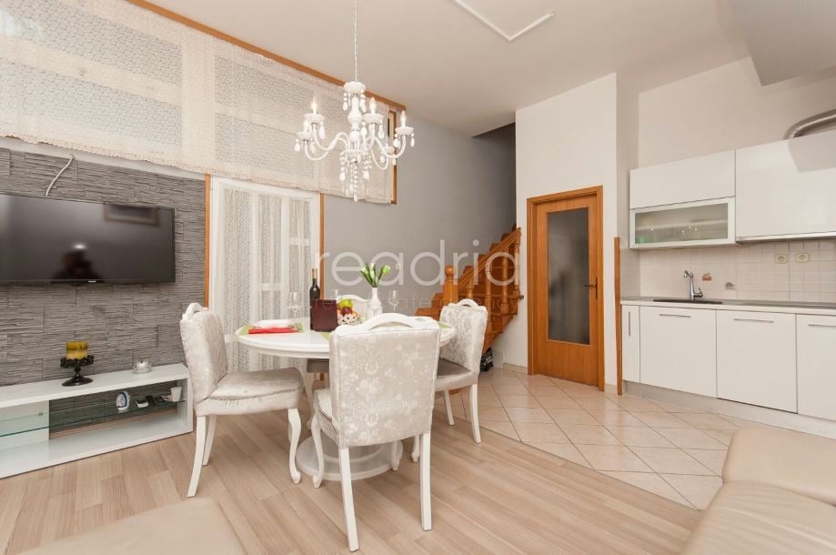 Split, Firule, 1SB+DB, 15.9.-20.6. — Firule, Split