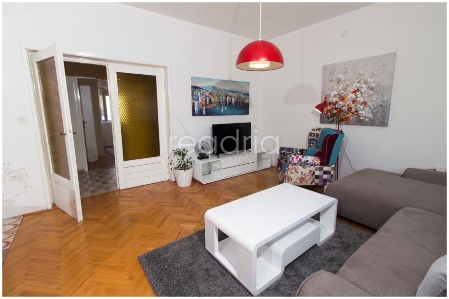 Kaštel Lukšić, 3SB+DB, dugoročno od 1.10. - Kaštel Lukšić, Kaštela